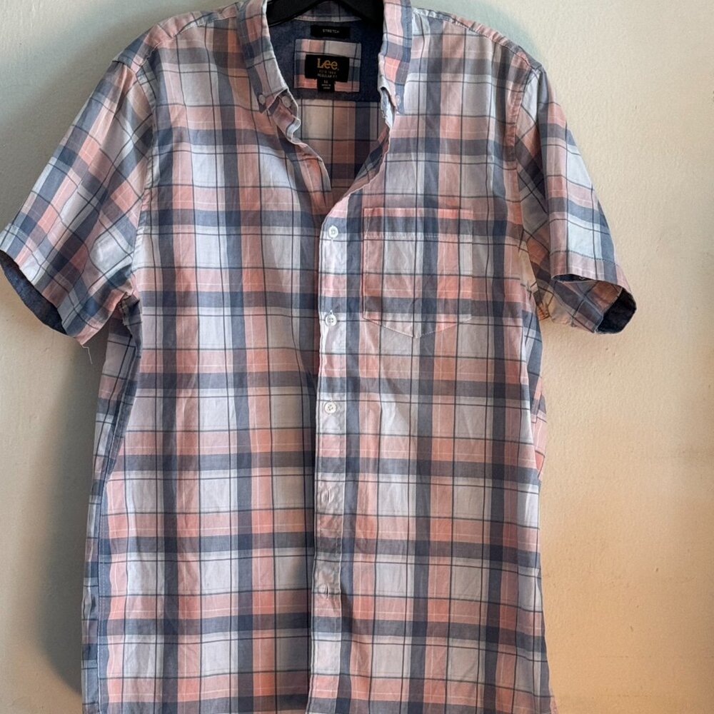 Lee Man's short sleeves shirt size M
